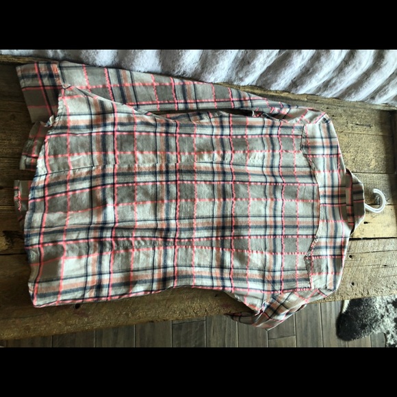 NWT Guess plaid western blouse - Picture 4 of 4